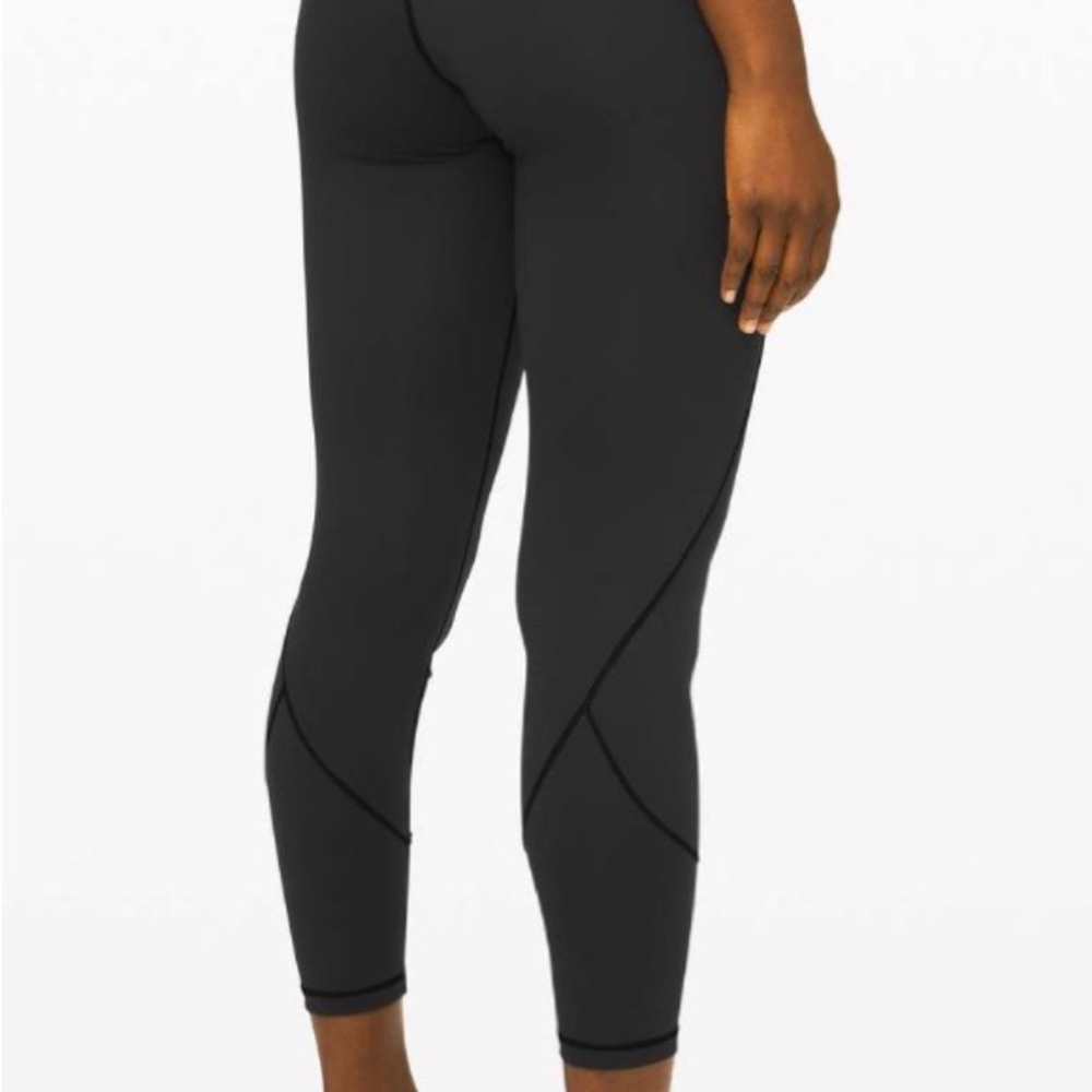 Lululemon In Movement Tight 25" *Everlux